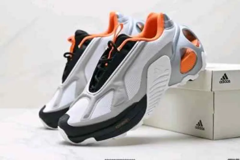 Adidas Wonder Runner Grey Black 760 - Image 3