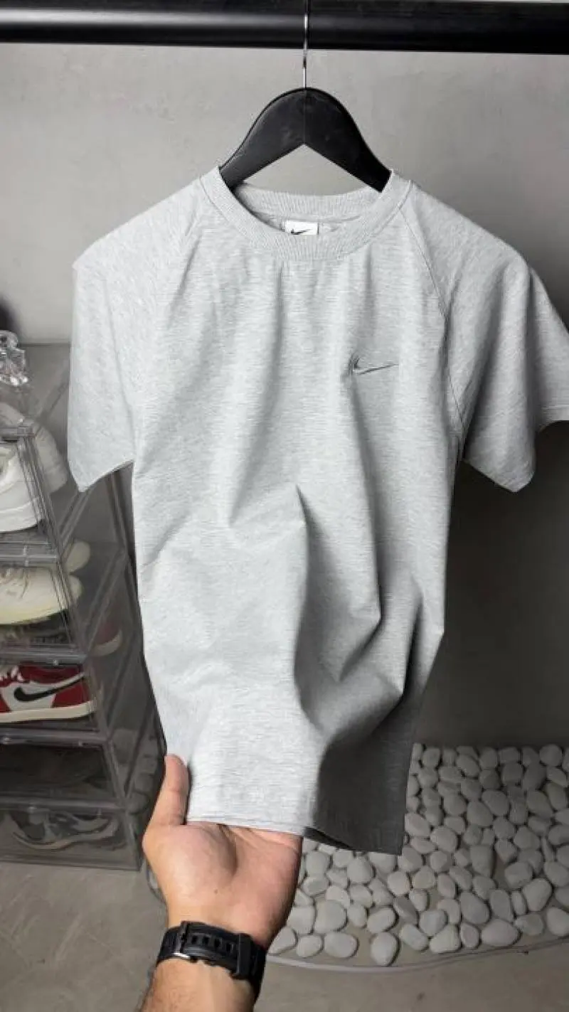 Nike Premium Round Neck T-Shirt 2331 - Image 2