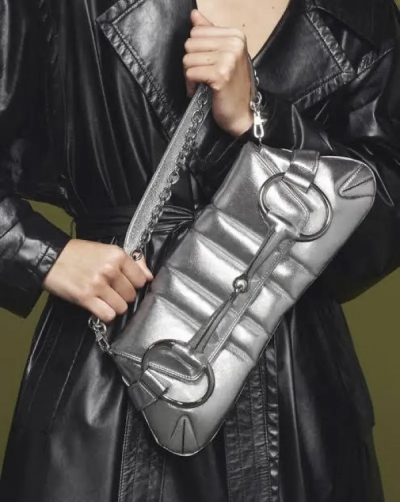 Gucci GG Horsebit Chain Shoulder Bag With OG Box & Dust Bag & 2 Belts & 1 Chain (Silver-727) - Image 2