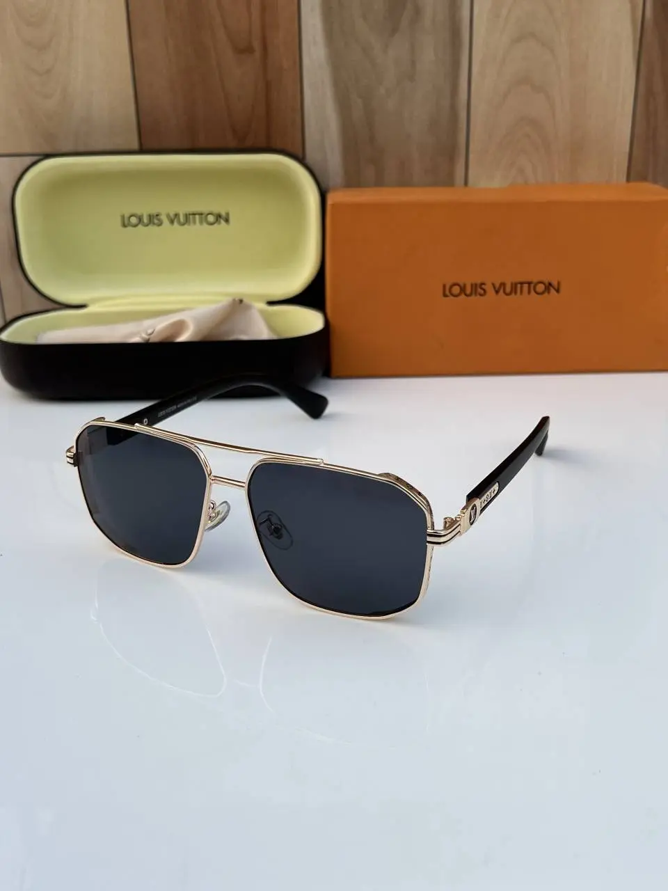 Louis Vuitton 1203 gold black