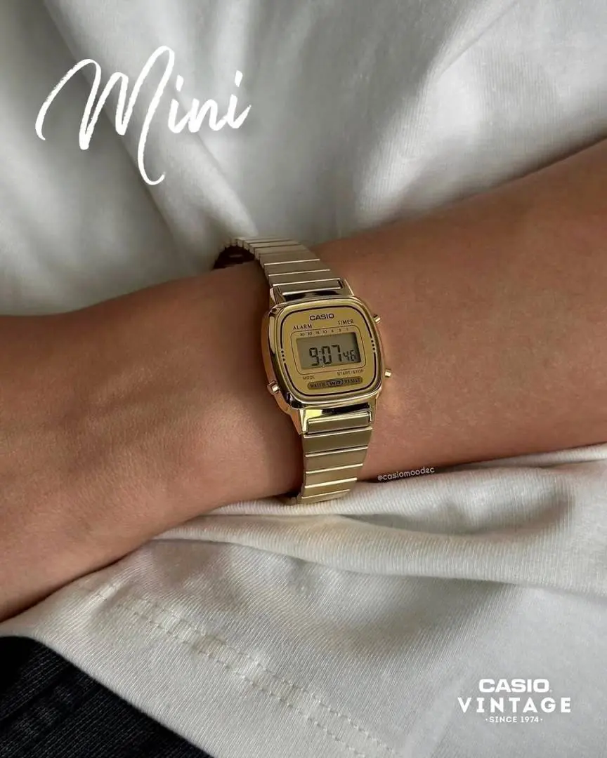 Casio Womens Vintage LA670 GOLD - Image 4