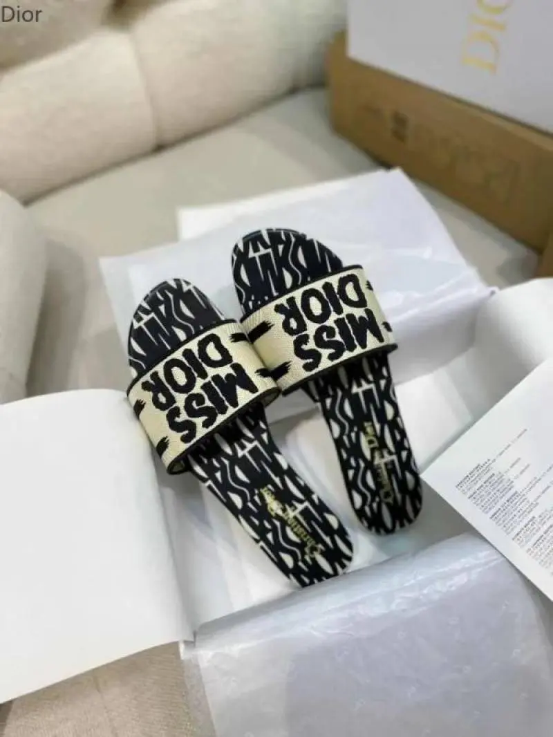 Miss Dioor Premium Quality Dway Slide With OG Box & Carry Bag (White Black - 1058) - Image 3