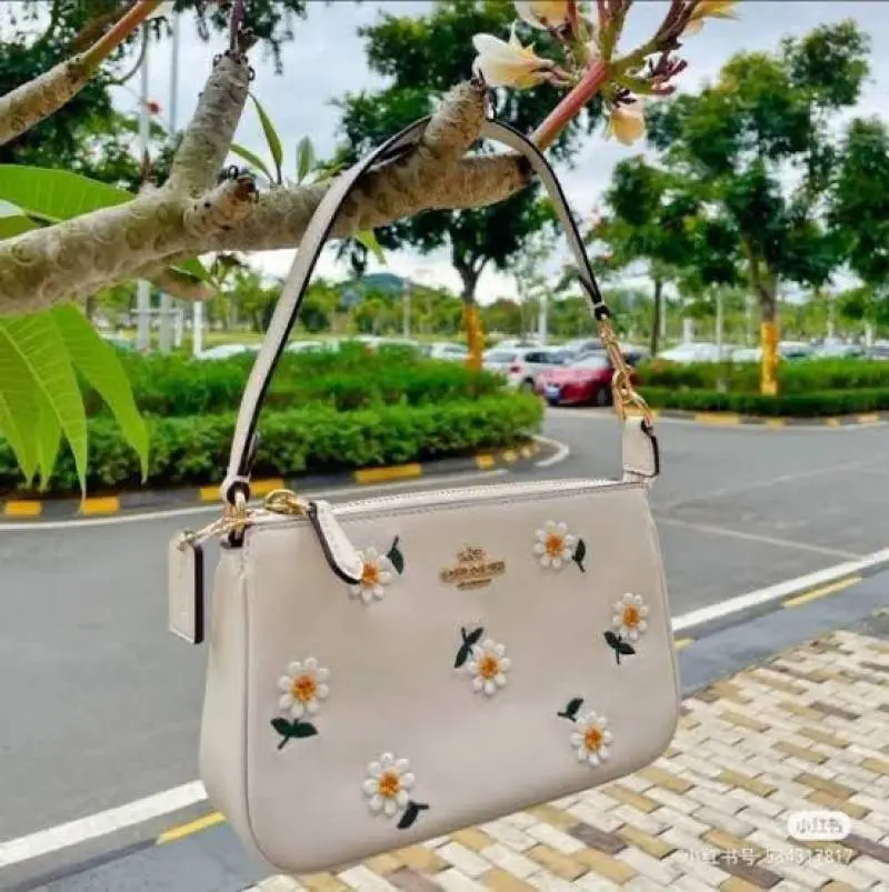 Coach Nolita 19 Daisy With OriginalBox PearlChain SmallShoulderChain BoxPacking - Image 9