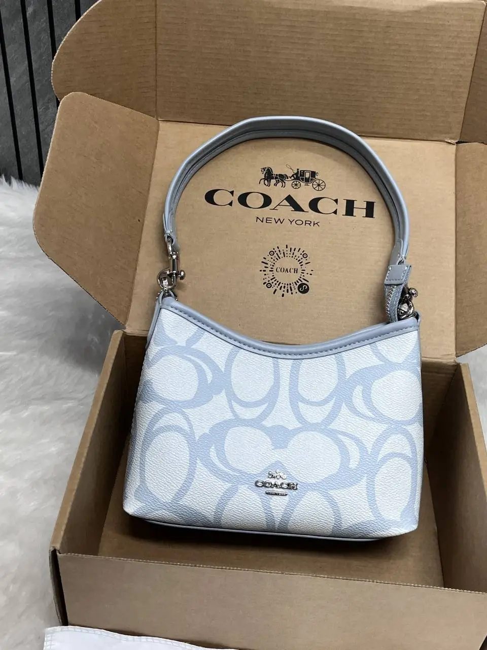 Coach Laurel Mini Tote Premium Highend With Original Box & DustCover - Image 10