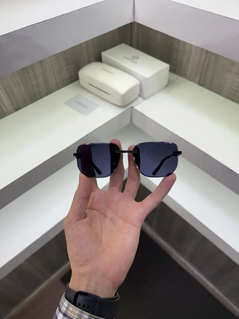 Versace e 3162 Premium sunglass - Image 3