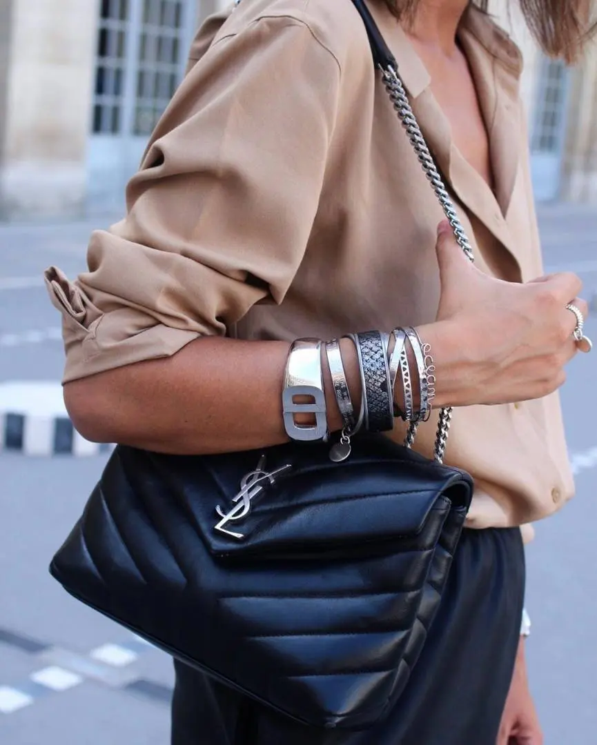 Ysl Lou Lou Medium Size 8802 Shoulder Bag With Original Box & DustCover Packing - Image 2