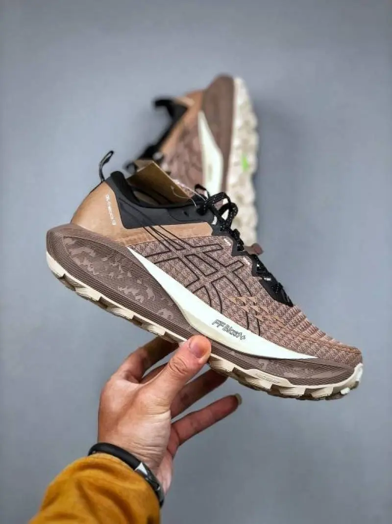Asiics Gel Trabuko 13 Running Brown - Image 3
