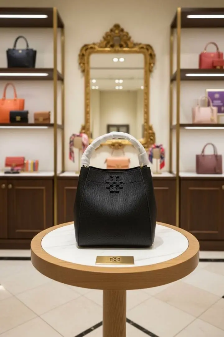 Tori Burch McGraw Bucket Bag With OriginalBox DustCover - Image 2