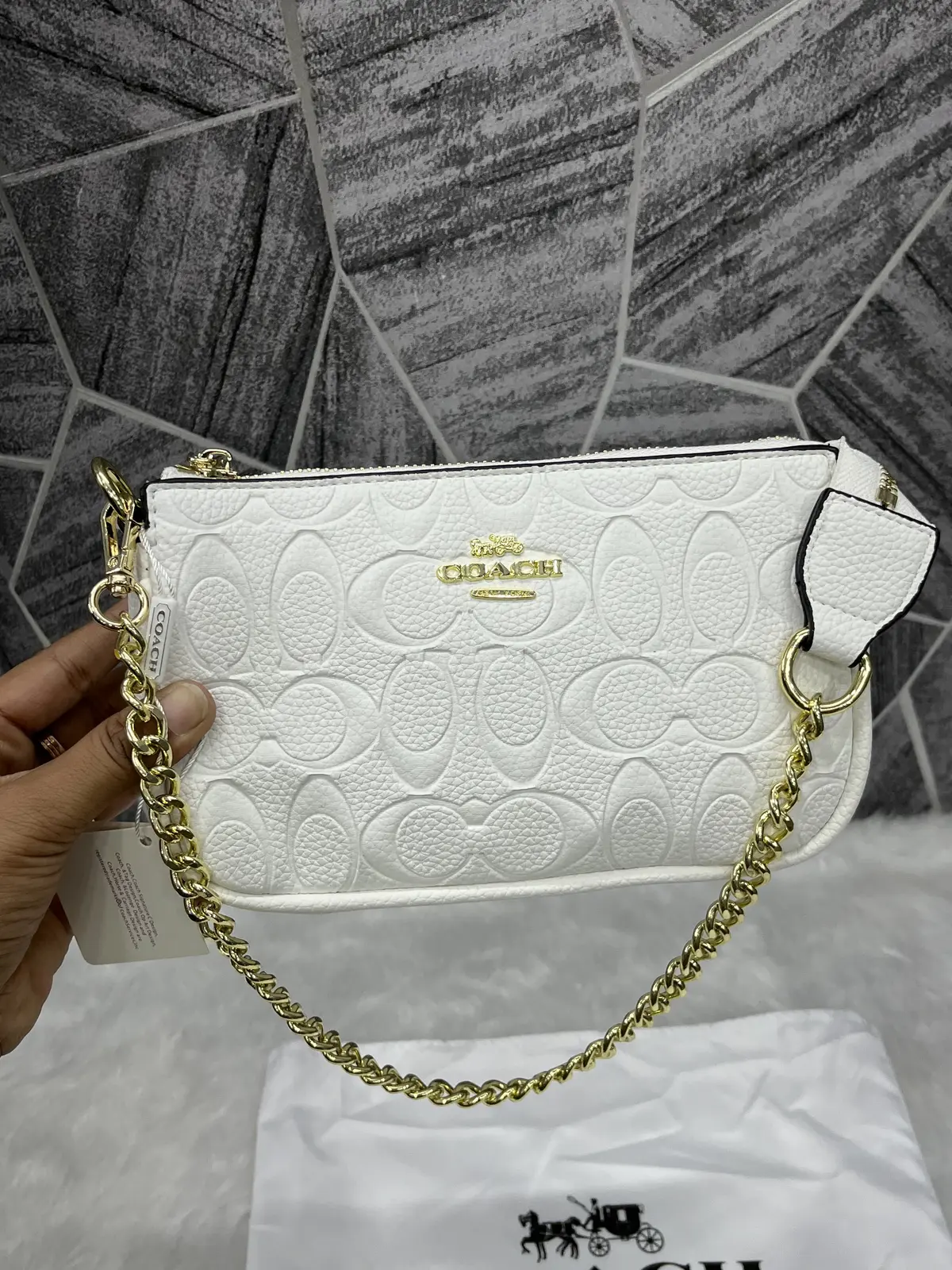 Coach Large White Wristlet With DustCover - Image 5
