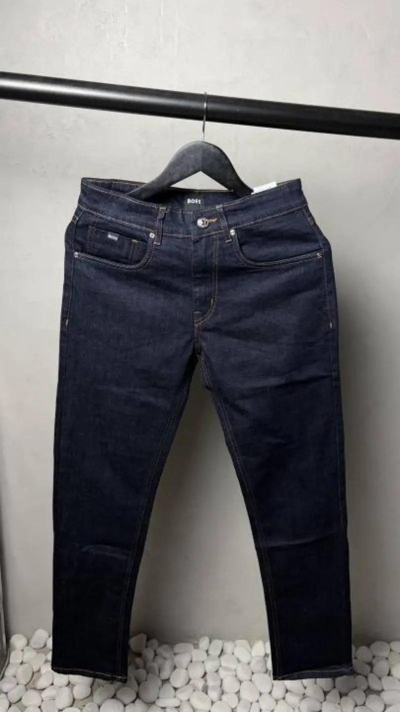 Hugo Bos Premium Jeans 2977 - Image 3