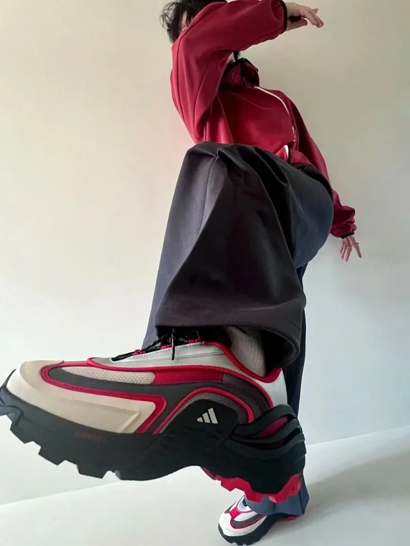 Adidas Wonder Runner Turbo Red - Image 3