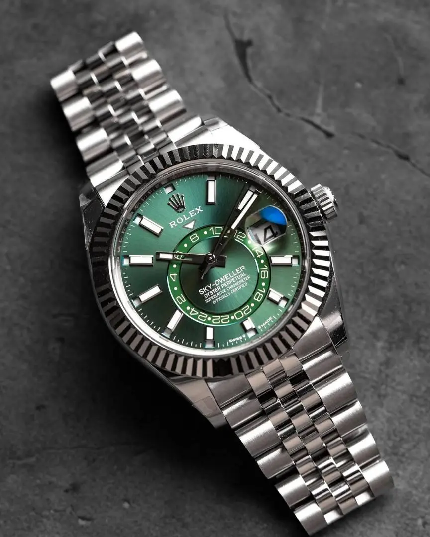 Rolex Oyster Perpetual Sky Dweller Silver-Green - Image 11