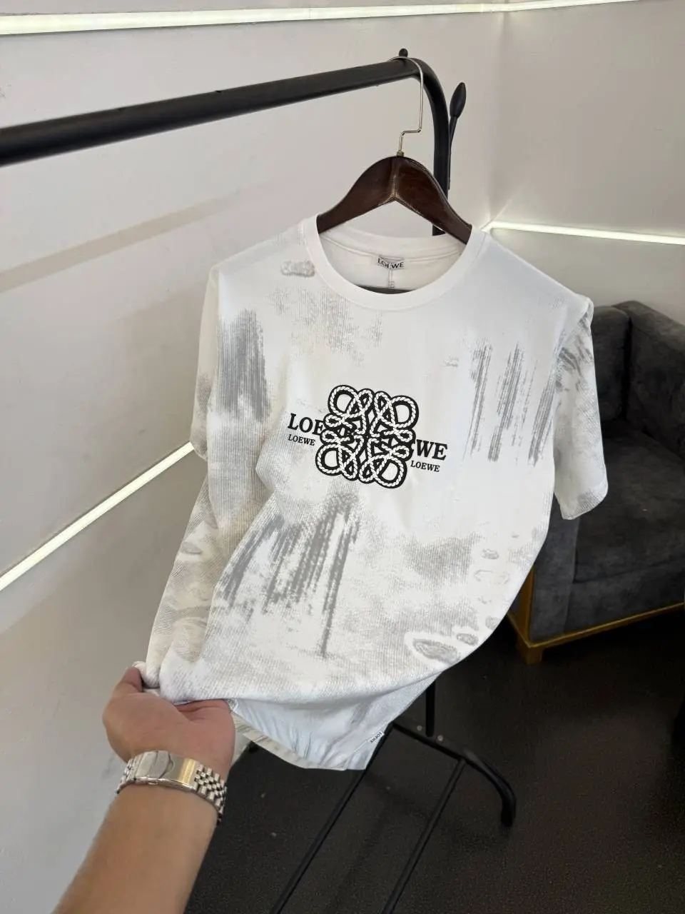 Loew e acid wash turkey imported round neck tshirt white - Image 2