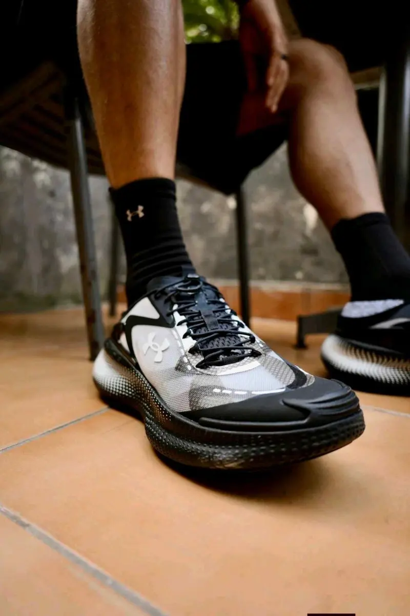 UA Echo SlipSpeed Black White - Image 4