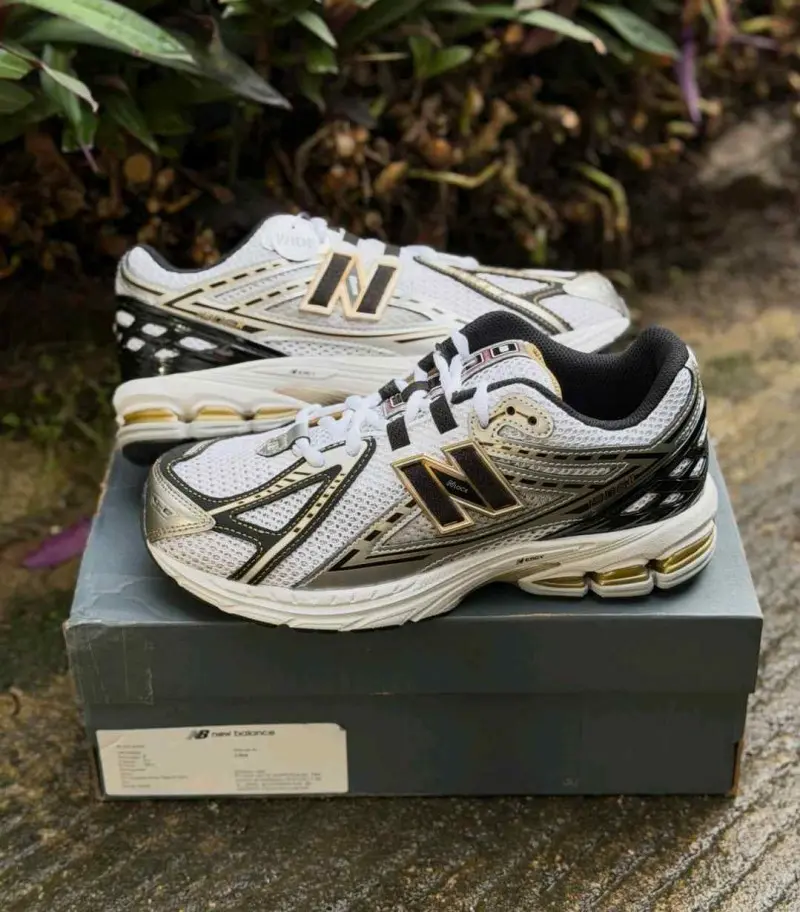 New Balencee 1906R Metallic Gold - Image 3