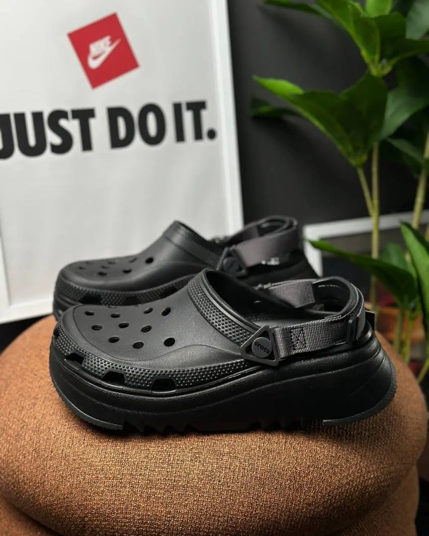 Crocs Classic Hiker Clogs All black - Image 8