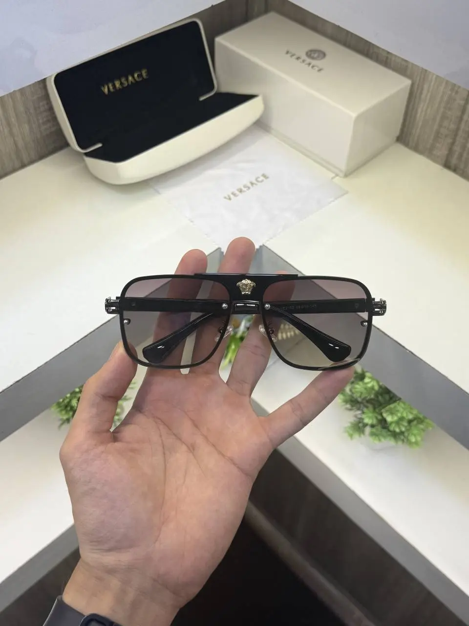 Versace e 2152 Brown sunglass - Image 8
