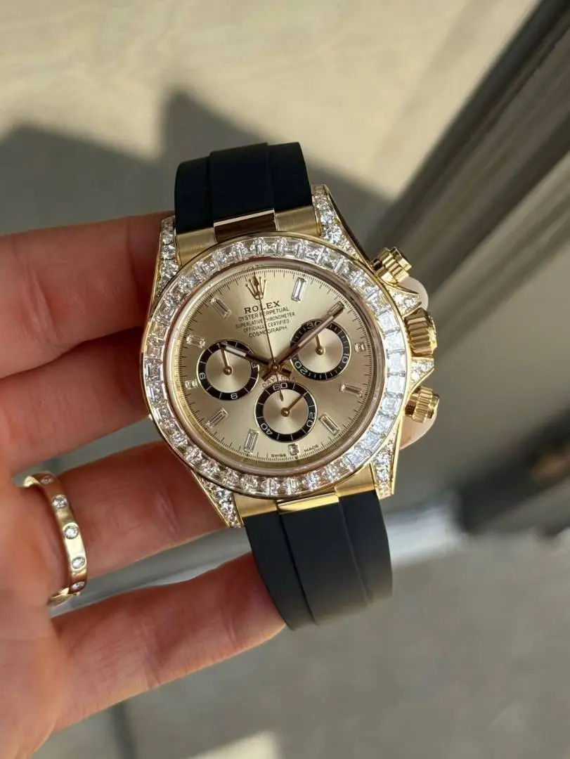 Rolex Oyster Perpetual Daytona Chronograph Gold - Image 4