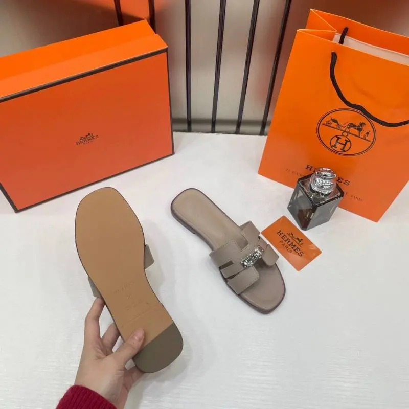 Hermes Oran Khakhi Flats For Woman With Original Box Carry Bag - Image 4