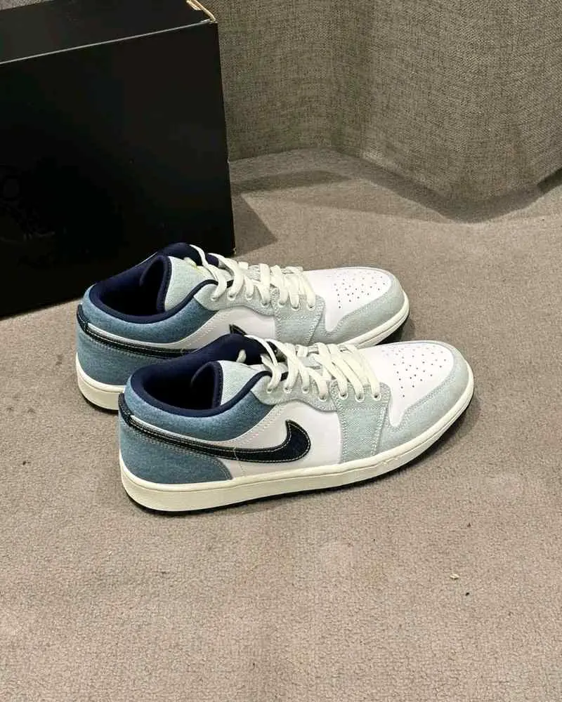 Nike airJordan 1 Low SE Denim star blue - Image 3