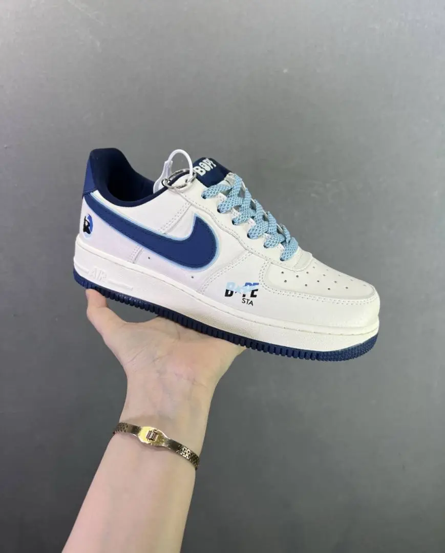 NIKK.E AIRFORCE 1 X BAPE STA WHITE BLUE - Image 3