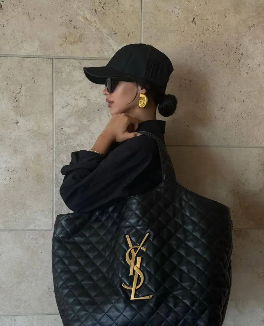 Ysl Icare Maxi Tote in SuperHighend Leather With Original DustCover & Wallet - Image 3