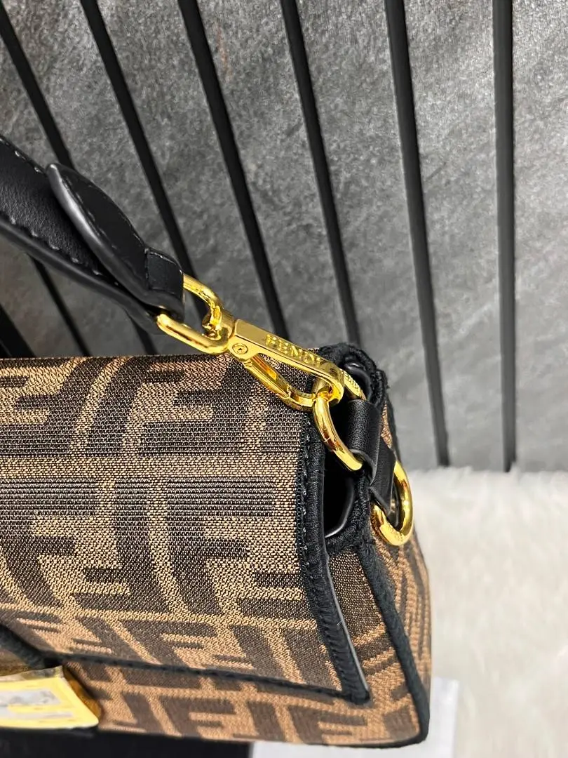 Fendi CB Baguette Brown-Mono Crossbody ShoulderBag WithBox DustCover - Image 4