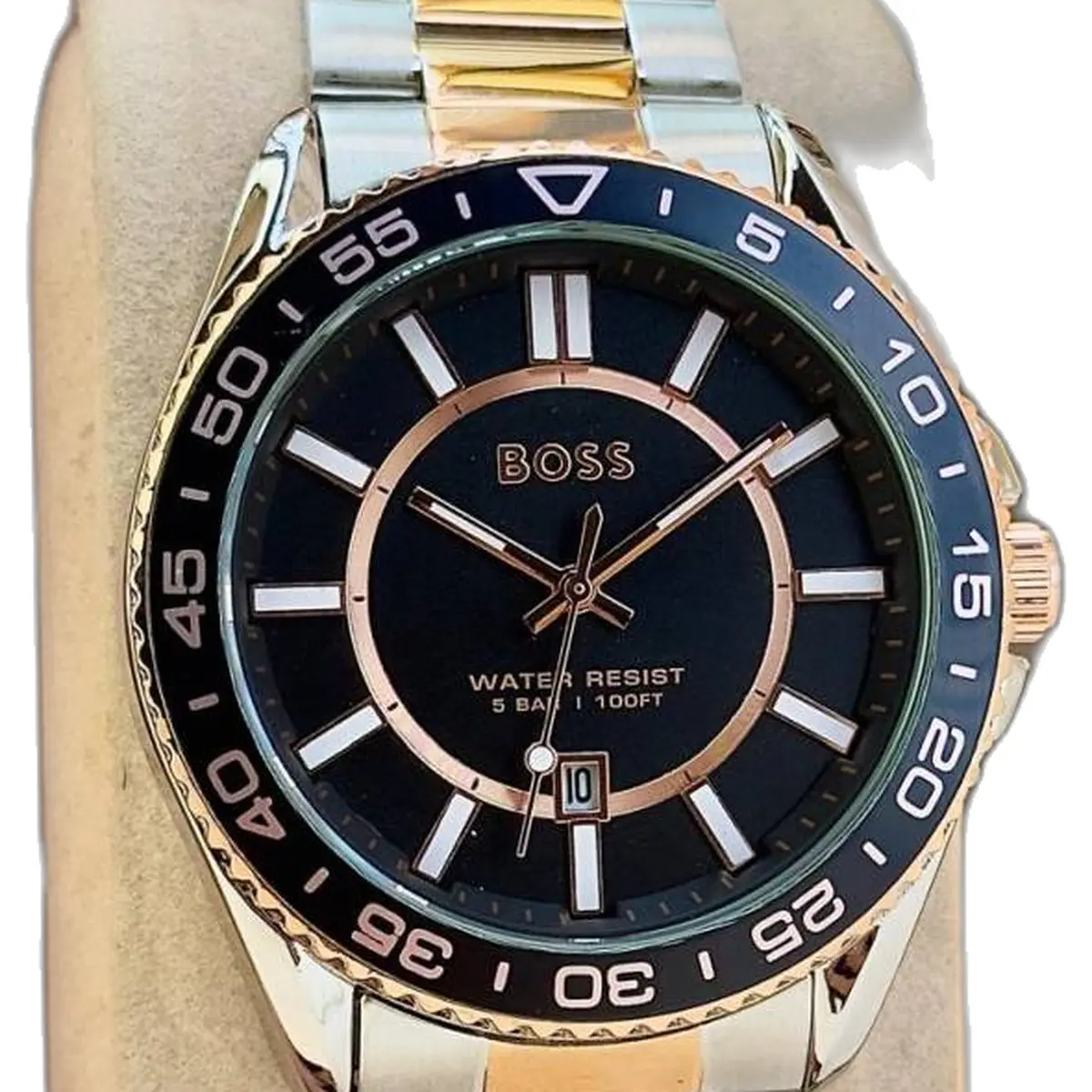 Boss Runner Copper - dial close-up