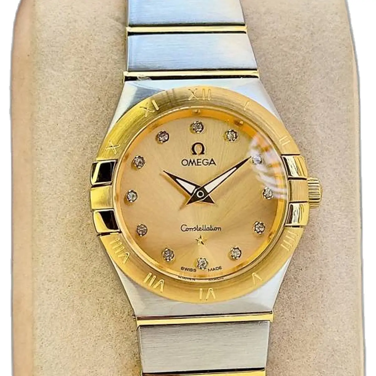 Omega Constellation Sedna Womens Plain - dial close-up