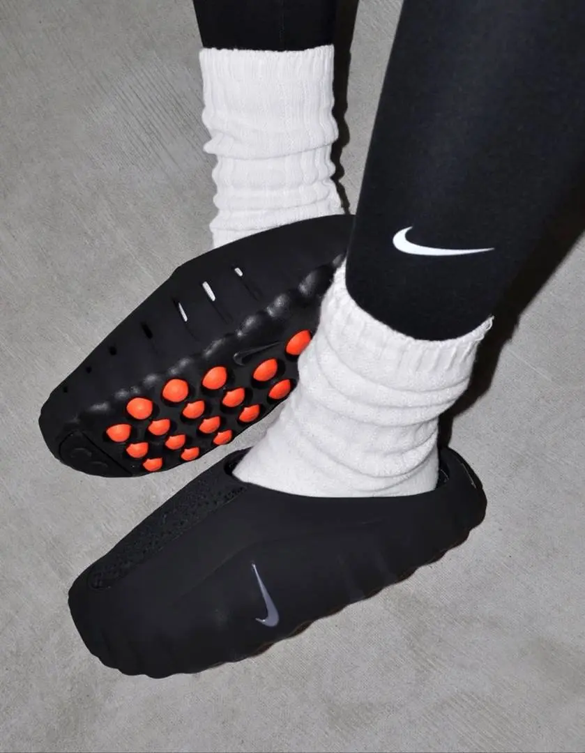 Nike Mind 001 Mules In black - Image 4