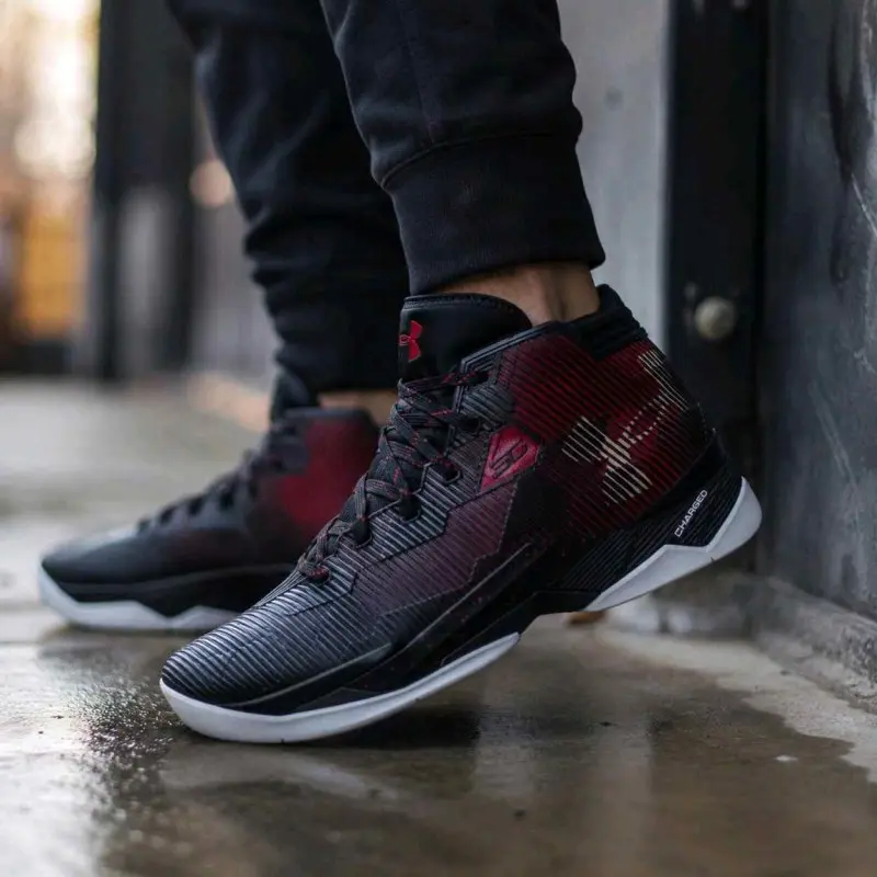 Underr Armour Curry 2.5 Bred Elemental 2607 - Image 2