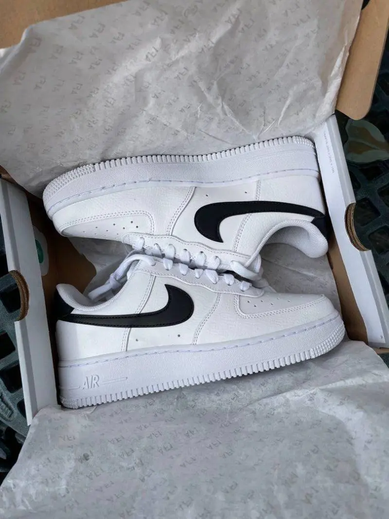 Nike Airforce 1 Low White Black Swoosh - Image 4