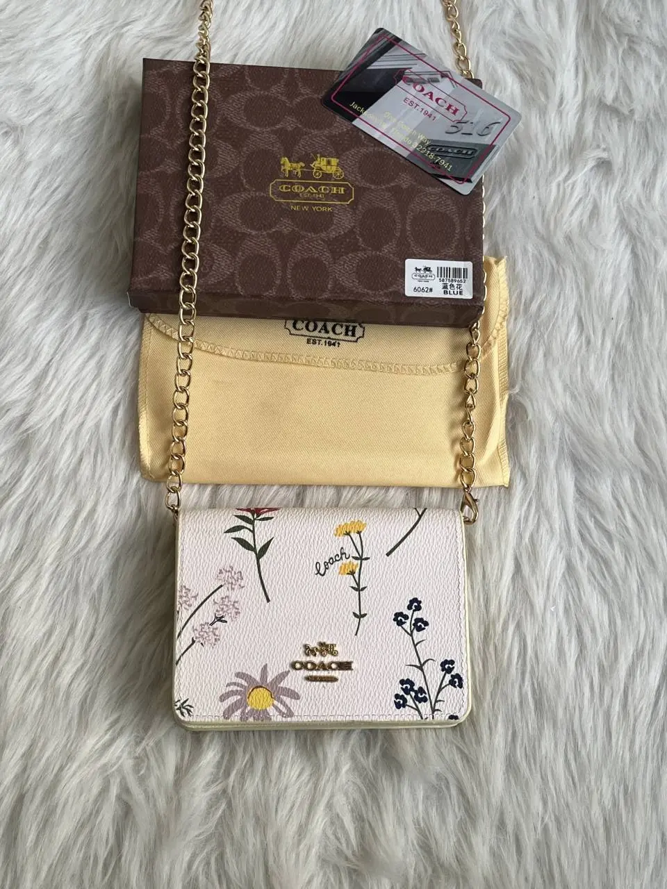 Coach 122 White-Flower ChainOnWallet With OriginalBox DustCover BrandCard