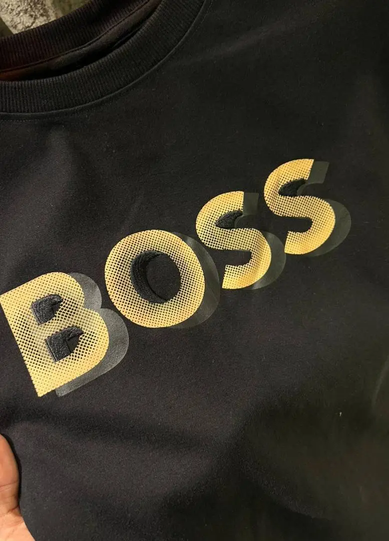 HUGO BOS IMPORTED STORE ARTICLE T-SHIRT - Image 3