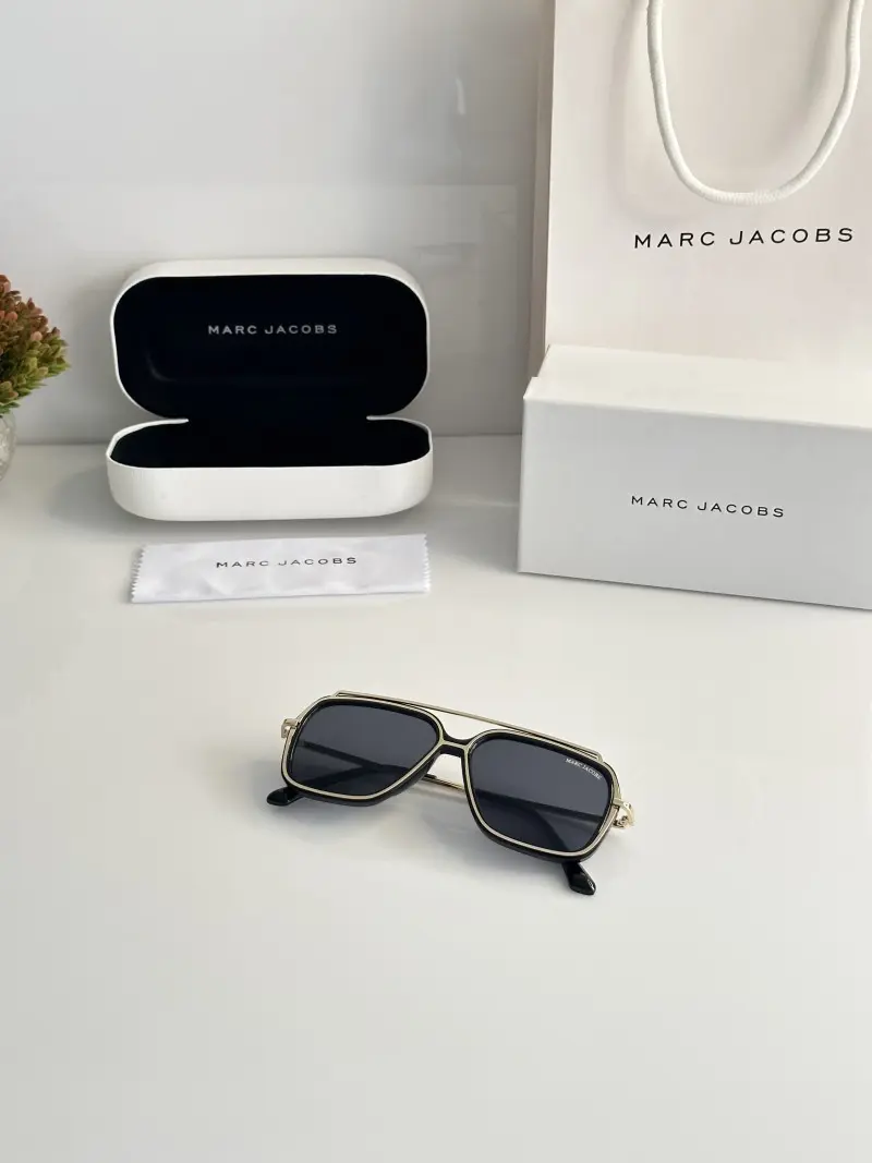 Marc Jacobs 2119 Gold Black - Image 2