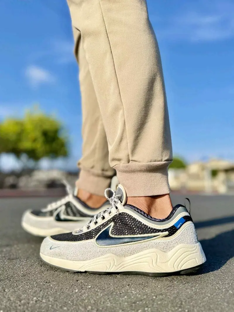 Nike Air Zoom Spiridon x Undefeated Phantom - Image 3