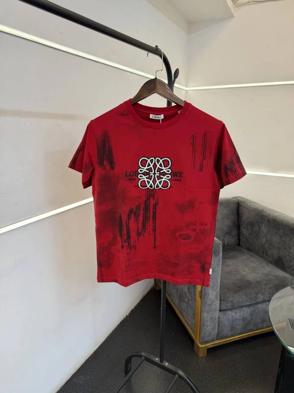 Loew e acid wash turkey imported round neck tshirt red