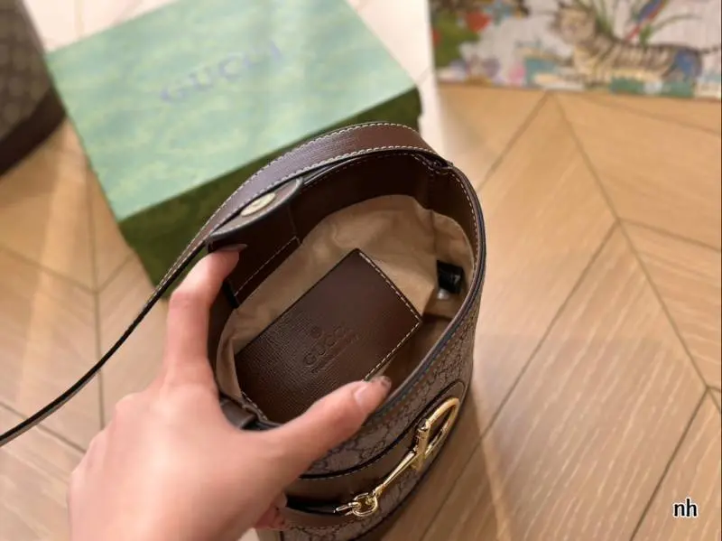Gucci 73 Small Bucket Bag With OriginalBox Dustcover - Image 6