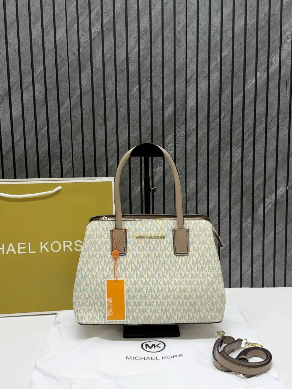 Michael Kors CB Cream-AP Medium Satchel Bag Highend With Original DustCover & CarryBagPacking - Image 2
