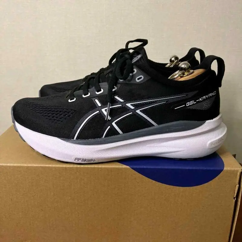 Asics Gel-Kayano 31 Black White 1036 - Image 2