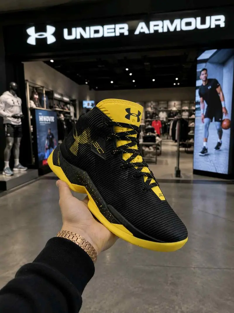 Underr Armour Curry 2.5 Taxi 2593 - Image 4