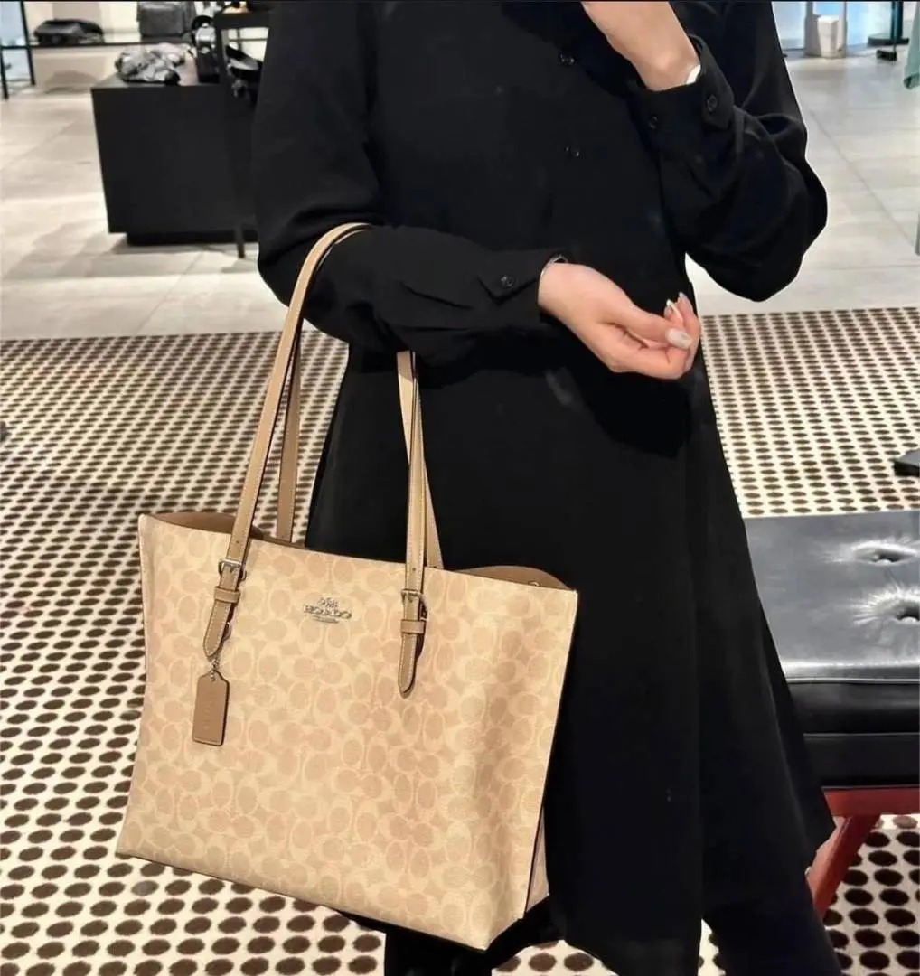Coach Mollie Large Milk-Tea Tote With OriginalBox Packing - Image 3
