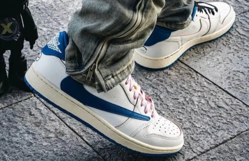 Travis Scott X Nikke Air Jordan 1 Low Fragment Heat Sneakers - Image 2