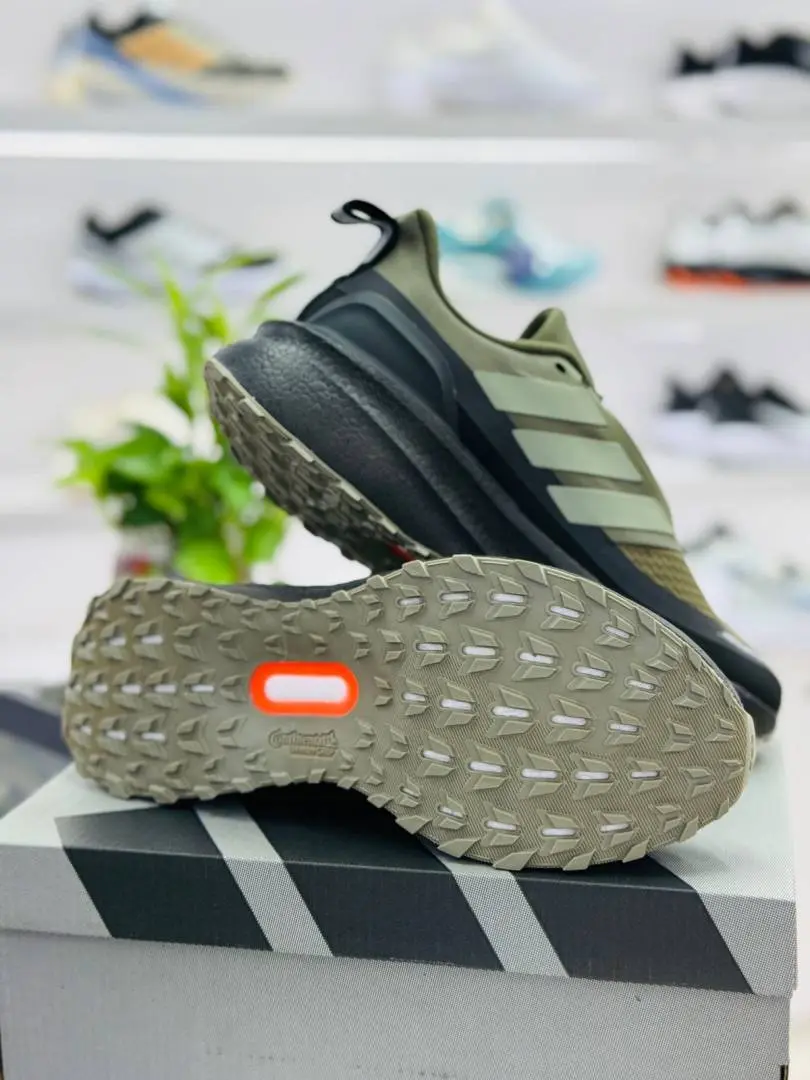 Adidaass Ultraboost 5 TR Olive - Image 2