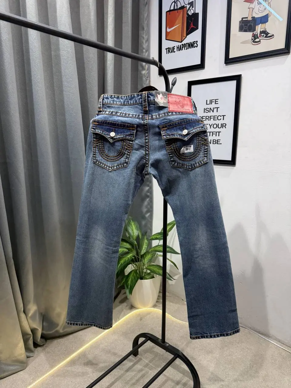 True religion boot cut blue imported denim with brand buttons - Image 5