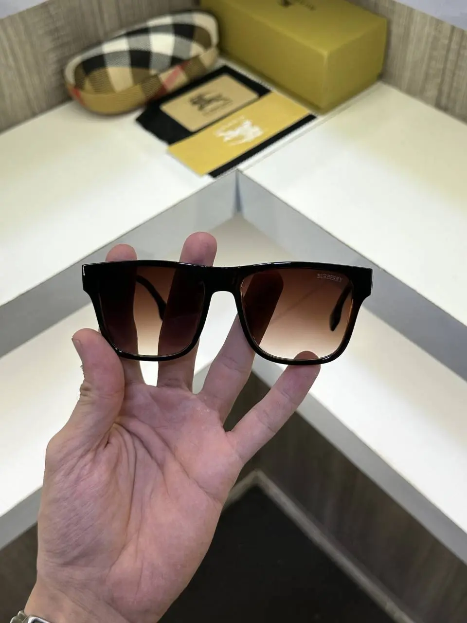Burberry 4358 Glossy Brown - Image 5
