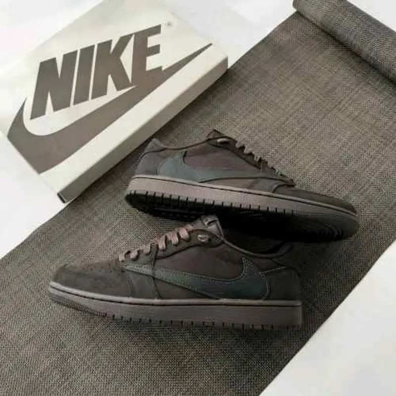 Travis scott x Nikkee air jordan retro 1 low velvet brown semi ua 2190