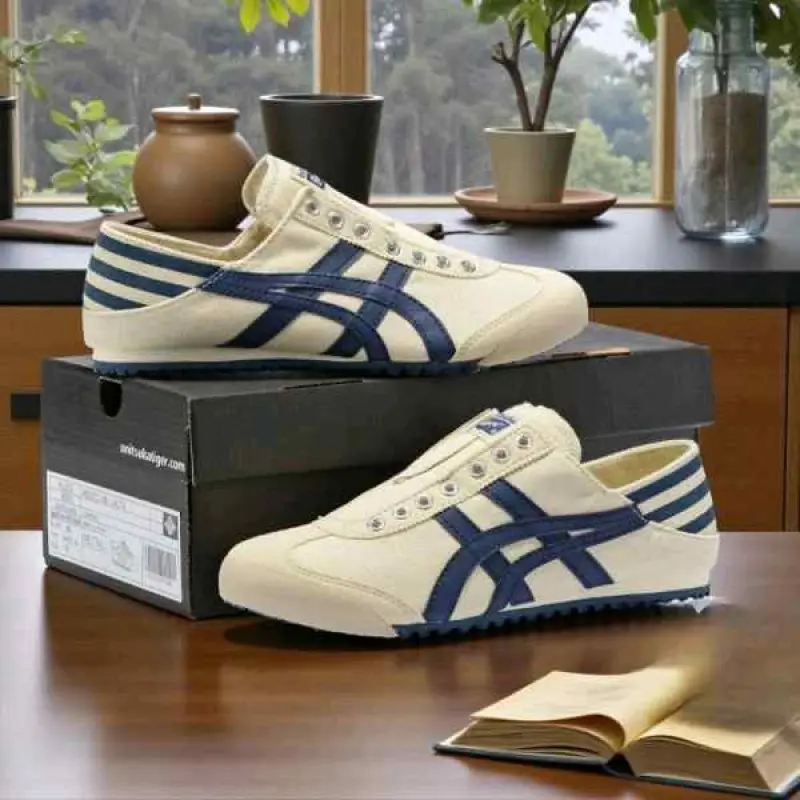 Onitsuka Tiger slip on Paraty cream navy - Image 5