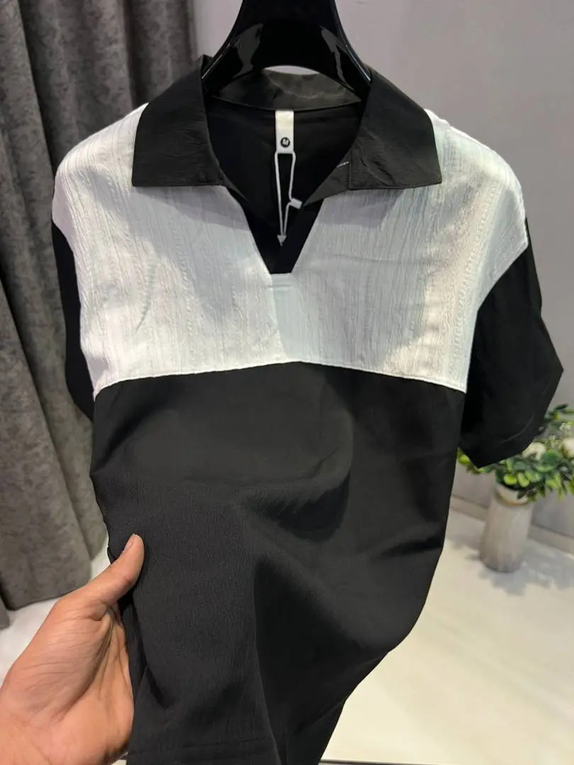 KOREAN IMPORTED HIGH DEMAND ARTICLE POLO T-SHIRT BLACK WHITE - Image 2