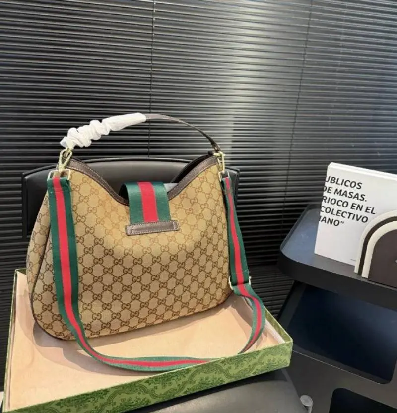 Gucci GG Giglio Horsebit Supreme Premium Tote Bag With OG Box & Dust Bag (Brown - 1217) - Image 4